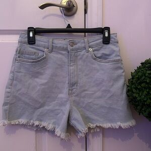 Cute H&M jean shorts😍💙